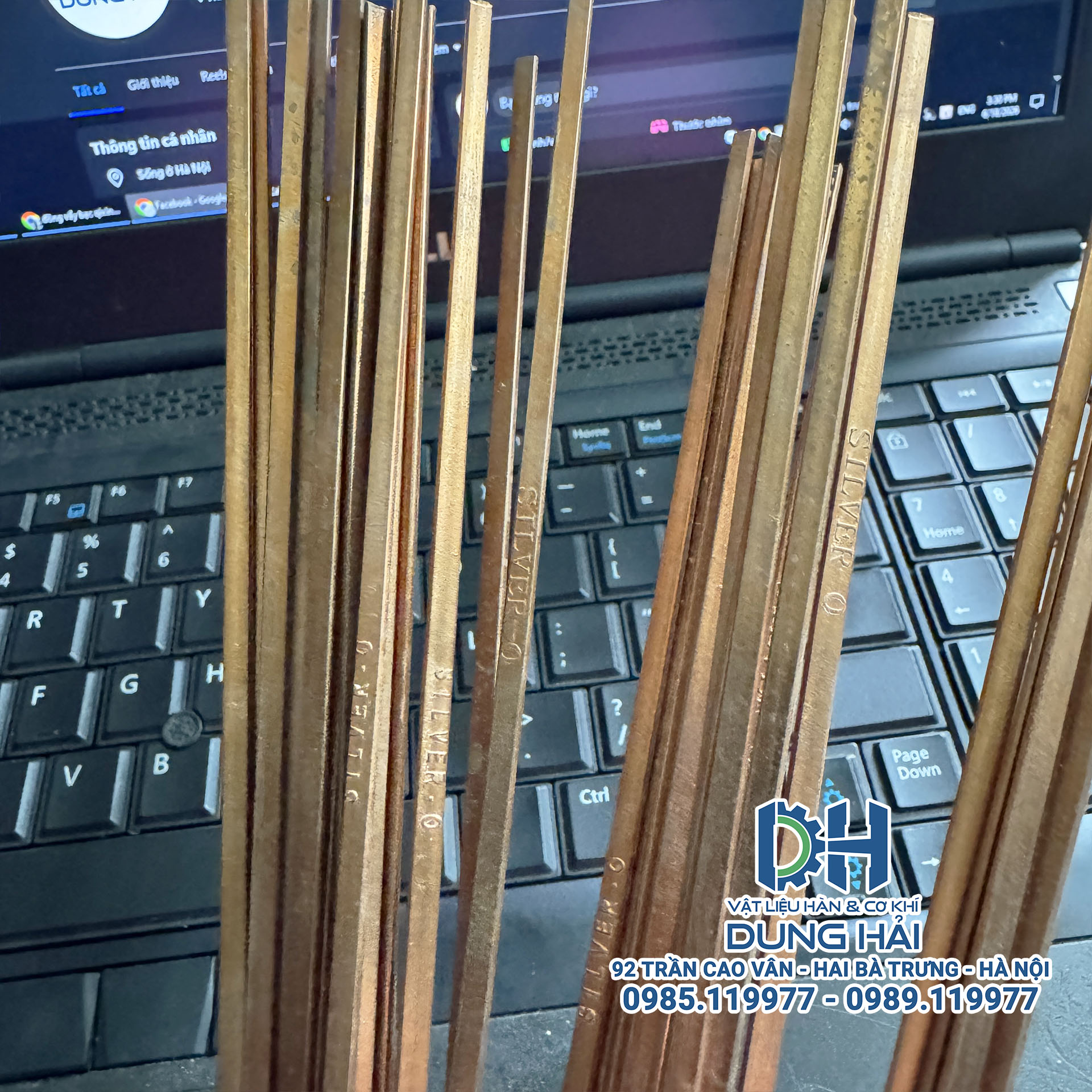 Que hàn đồng vẩy bạc thương hiệu Qixing Trung Quốc thành phần đồng pha phốt pho và bạc dẹt chuyên dùng hàn ống đồng điều hòa tủ lạnh hệ thống giàn điện lạnh bán tại Cửa hàng vật liệu hàn Dung Hải Chợ Trời Hà Nội.